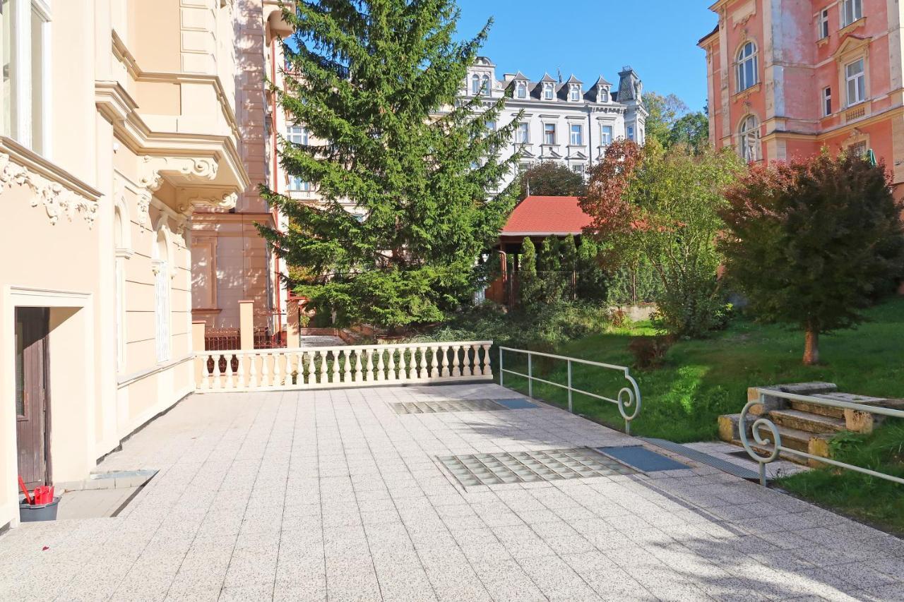 Apartment Themis Карловы Вары Экстерьер фото